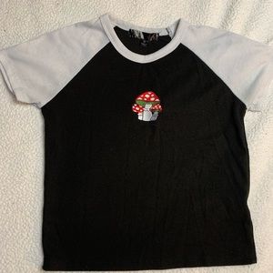 HOT TOPIC MUSHROOM vintage crop top womens